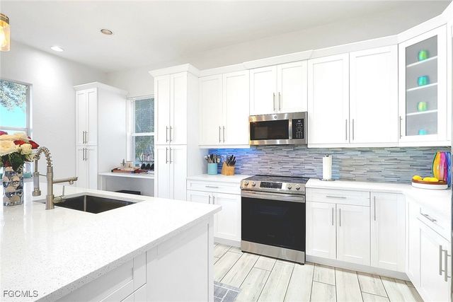 2675 Blue Cypress Lake CT, Cape Coral, FL 33909