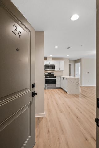 2034 W 75th Place 31, Merrillville, IN 46410