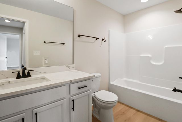 2034 W 75th Place 31, Merrillville, IN 46410