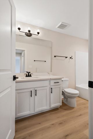 2034 W 75th Place 31, Merrillville, IN 46410