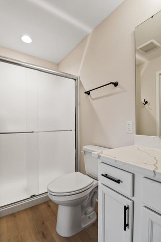 2034 W 75th Place 31, Merrillville, IN 46410