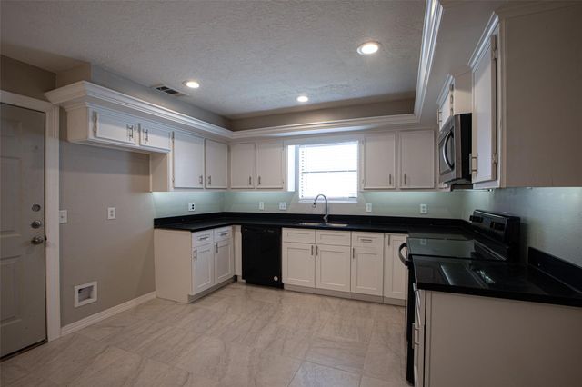 16042 Bear Hill Drive, Houston, TX 77084