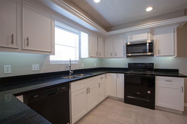 16042 Bear Hill Drive, Houston, TX 77084