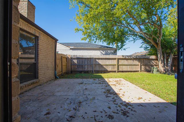 16042 Bear Hill Drive, Houston, TX 77084