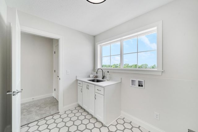 7164 Agate Trail, Inver Grove Heights, MN 55077