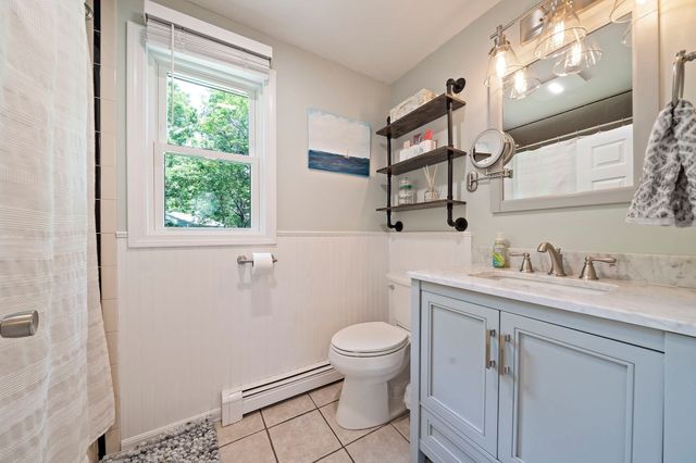 35 Braeburn Ct, Falmouth, MA 02536