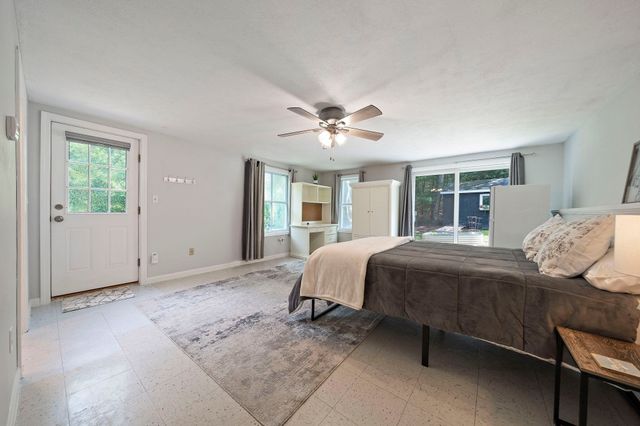 35 Braeburn Ct, Falmouth, MA 02536