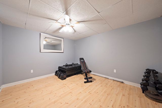 35 Braeburn Ct, Falmouth, MA 02536