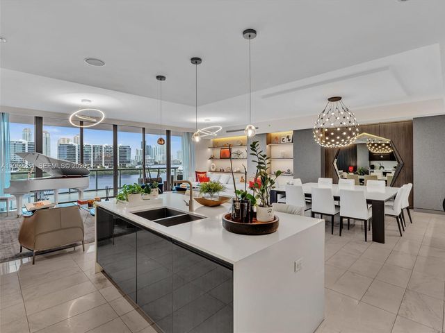 3300 NE 188th St 718, Aventura, FL 33180