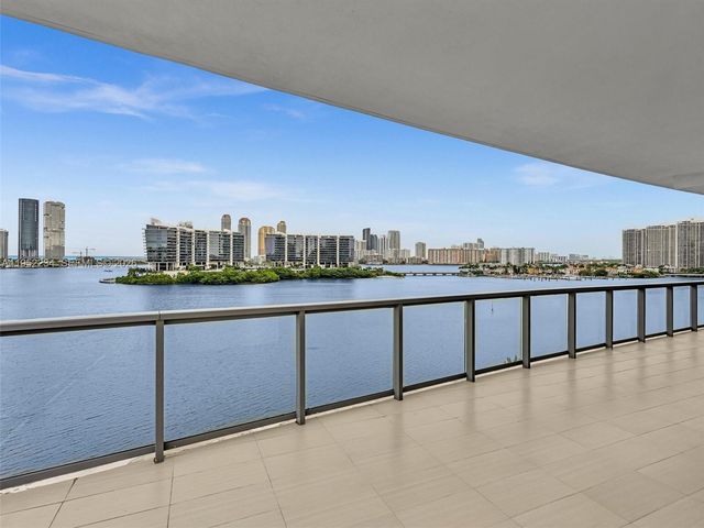 3300 NE 188th St 718, Aventura, FL 33180