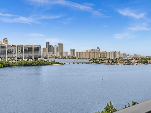 3300 NE 188th St 718, Aventura, FL 33180