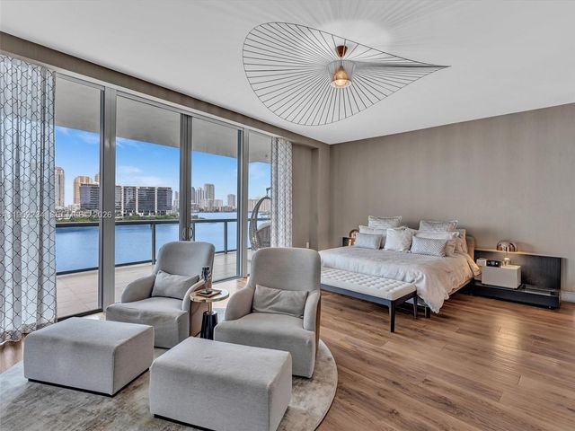 3300 NE 188th St 718, Aventura, FL 33180