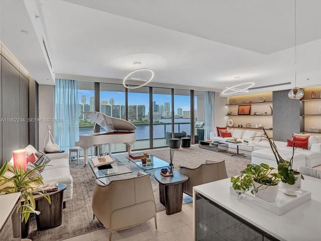 3300 NE 188th St 718, Aventura, FL 33180