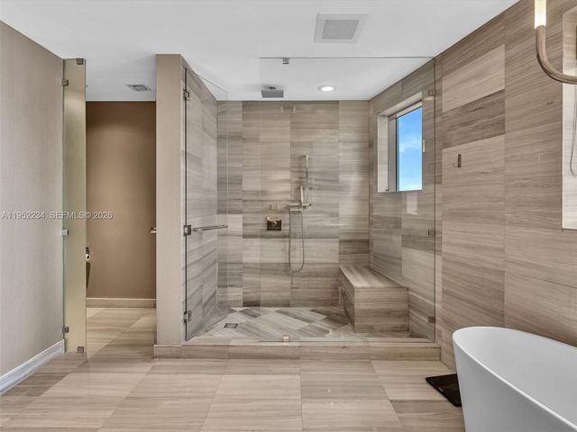 3300 NE 188th St 718, Aventura, FL 33180