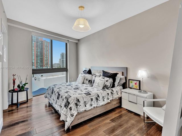 3300 NE 188th St 718, Aventura, FL 33180