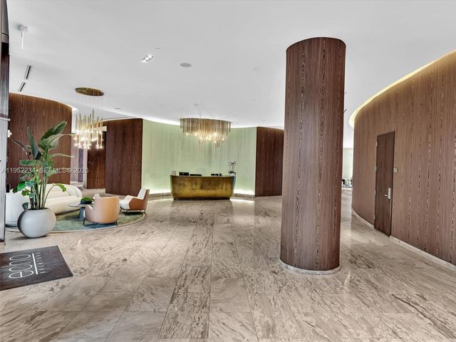 3300 NE 188th St 718, Aventura, FL 33180