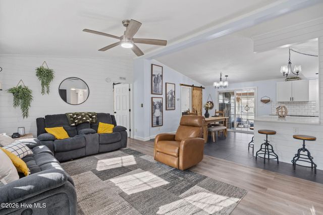 407 Maplewood Drive NW, Calabash, NC 28467