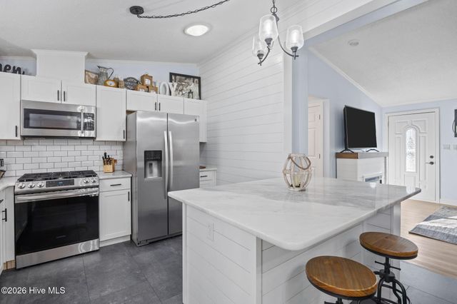 407 Maplewood Drive NW, Calabash, NC 28467