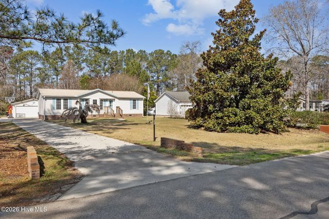 407 Maplewood Drive NW, Calabash, NC 28467
