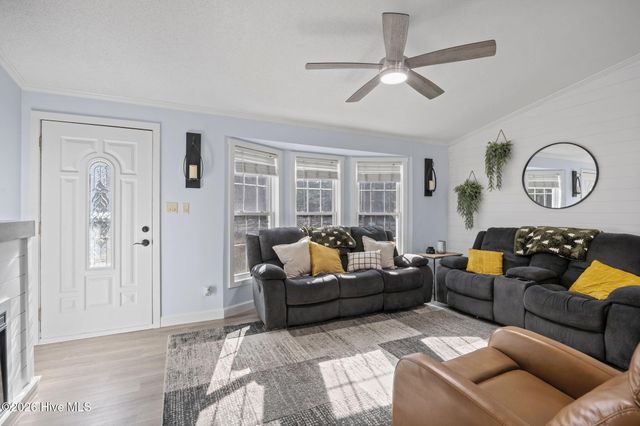 407 Maplewood Drive NW, Calabash, NC 28467