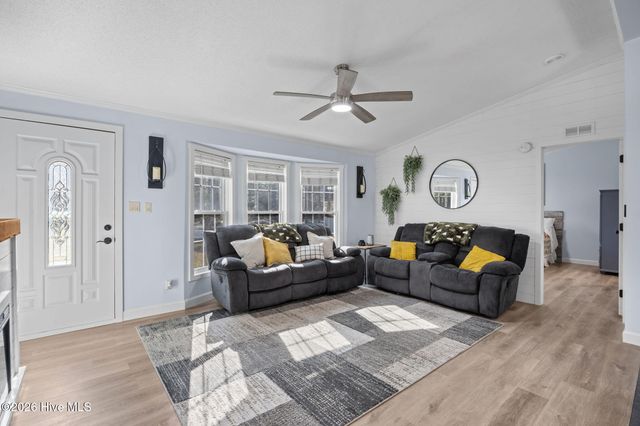 407 Maplewood Drive NW, Calabash, NC 28467