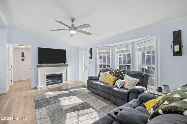 407 Maplewood Drive NW, Calabash, NC 28467