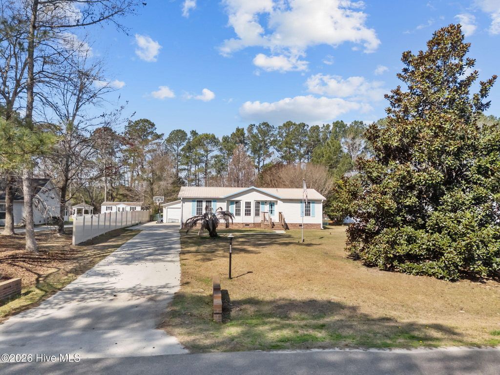 407 Maplewood Drive NW, Calabash, NC 28467