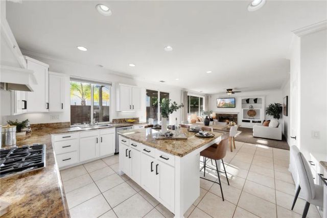 40325 Odessa Drive, Temecula, CA 92591