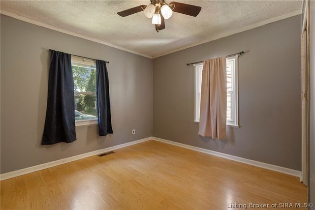 1124 Virginia Avenue S, Clarksville, IN 47129