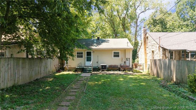1124 Virginia Avenue S, Clarksville, IN 47129