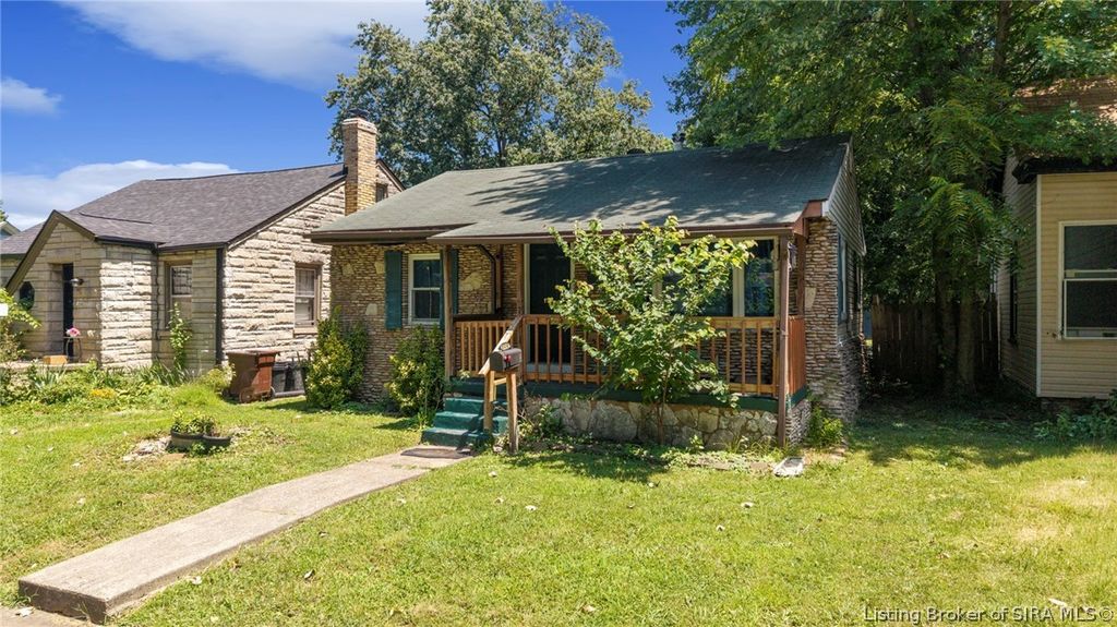 1124 Virginia Avenue S, Clarksville, IN 47129