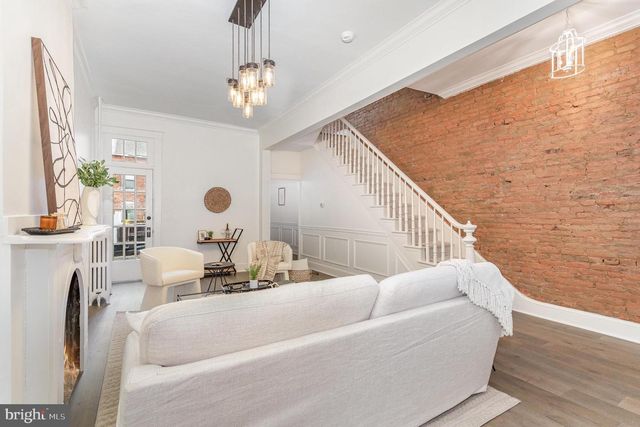 510 W CHESTNUT ST, Lancaster, PA 17603