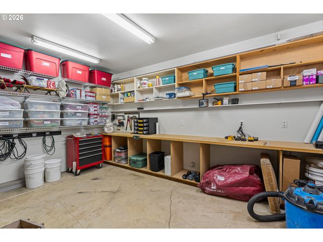 11006 Se 119TH Ct, Happy Valley, OR 97086
