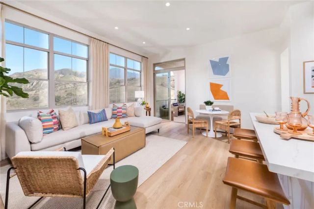 126 Sunnyside, Irvine, CA 92618