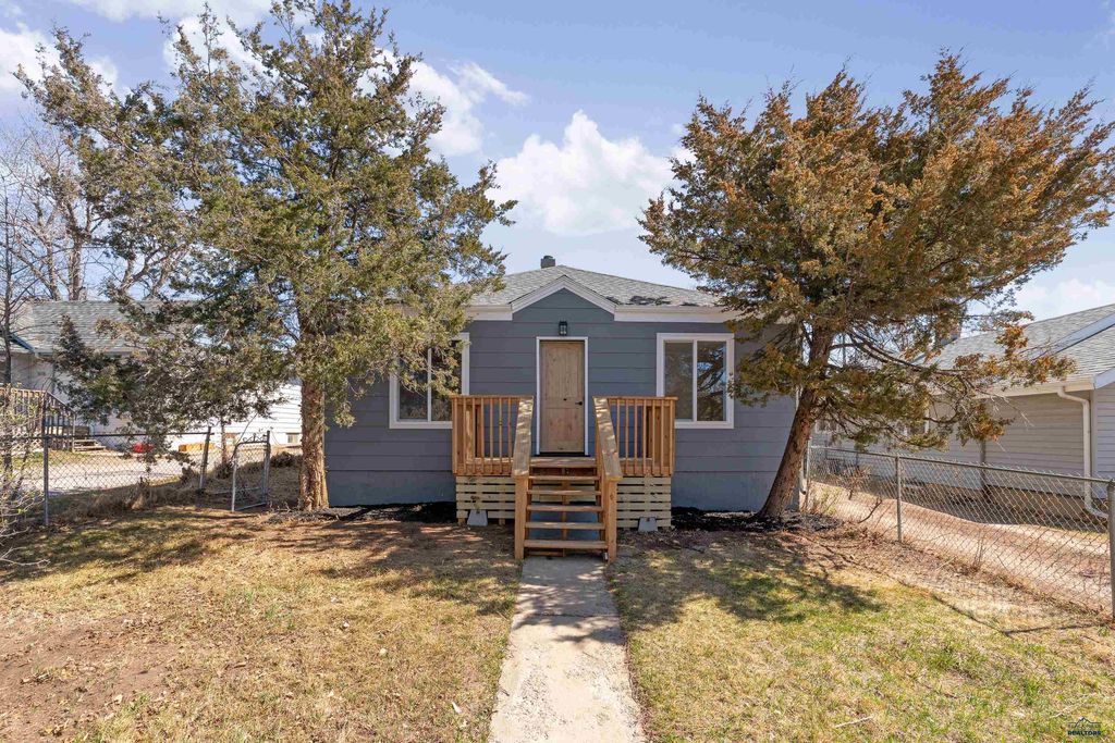 1616 5TH ST, Rapid City, SD 57701