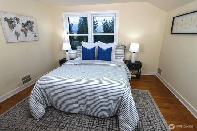 1403 2nd Avenue N, Seattle, WA 98109