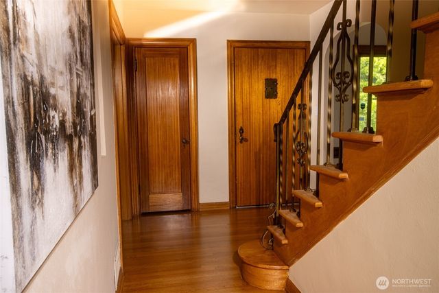 1403 2nd Avenue N, Seattle, WA 98109
