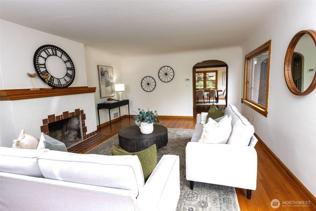 1403 2nd Avenue N, Seattle, WA 98109