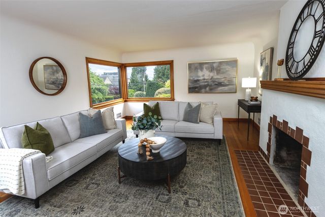 1403 2nd Avenue N, Seattle, WA 98109