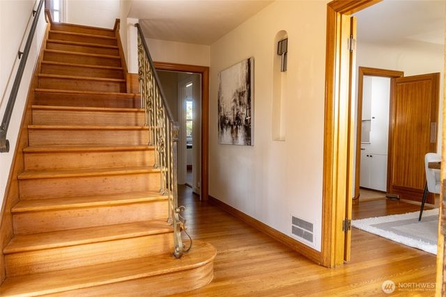 1403 2nd Avenue N, Seattle, WA 98109