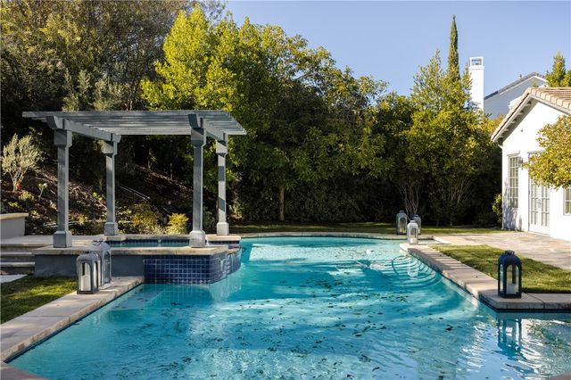 25420 Prado De Las Peras, Calabasas, CA 91302