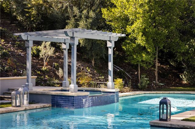 25420 Prado De Las Peras, Calabasas, CA 91302