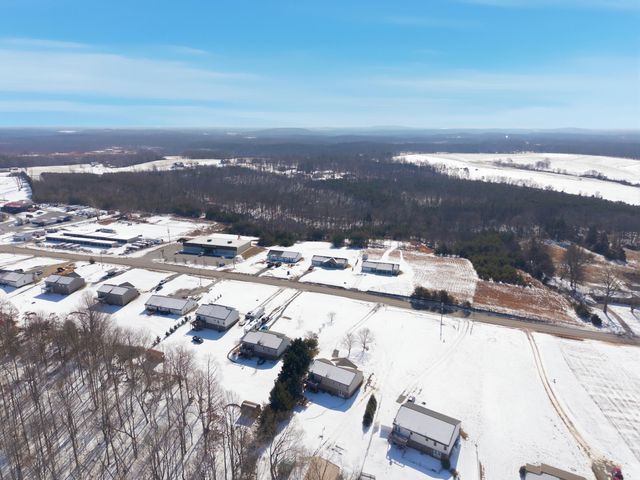 2305 Smith Mountain Lake PKWY, Huddleston, VA 24104