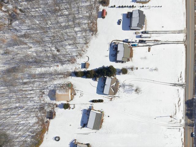 2305 Smith Mountain Lake PKWY, Huddleston, VA 24104