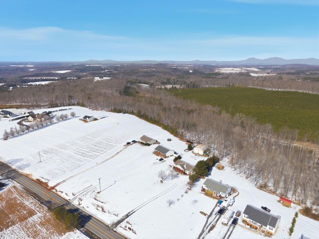 2305 Smith Mountain Lake PKWY, Huddleston, VA 24104