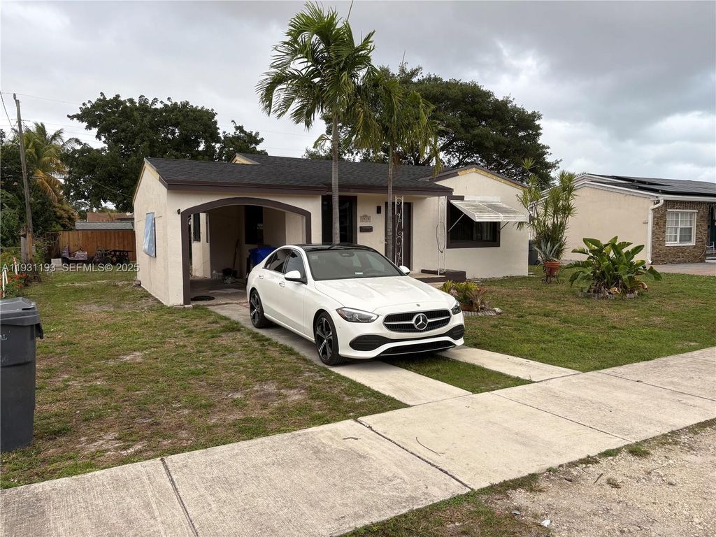 2515 Wiley Ct, Hollywood, FL 33020