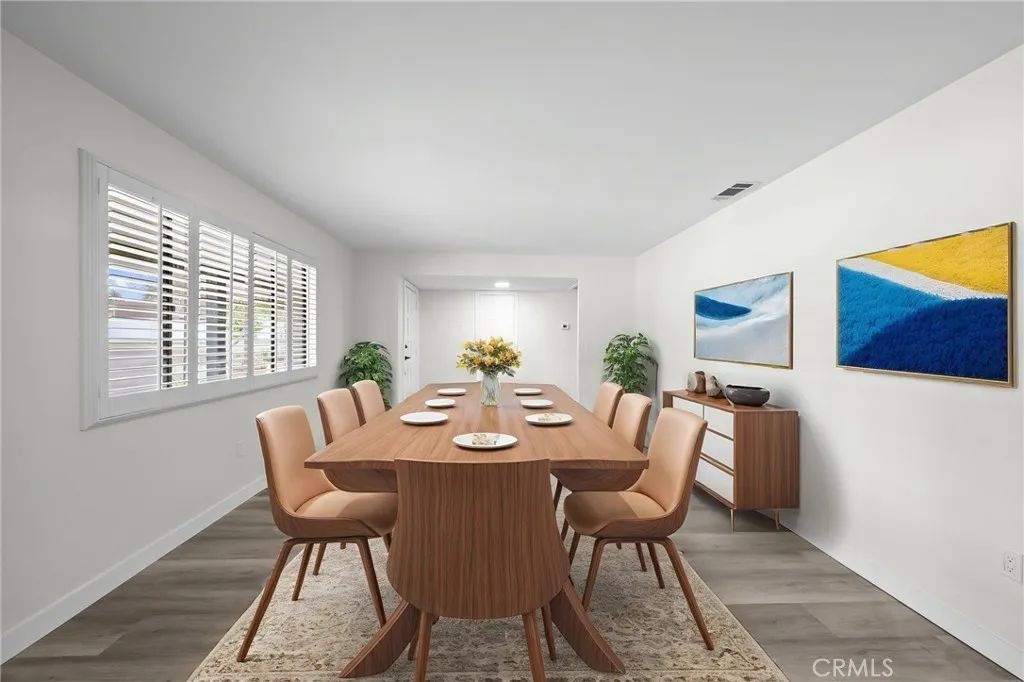 Image 5 of property listing at 27265 Hemet Street, Hemet, CA 92544