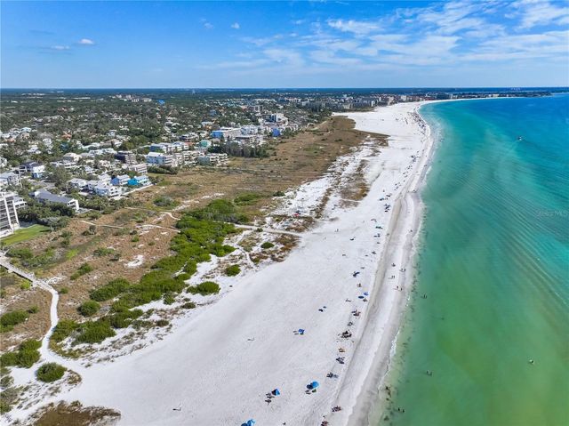 450 BEACH ROAD 3, Sarasota, FL 34242