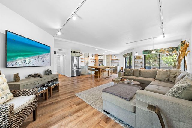 450 BEACH ROAD 3, Sarasota, FL 34242