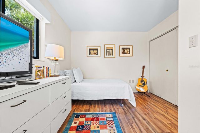 450 BEACH ROAD 3, Sarasota, FL 34242